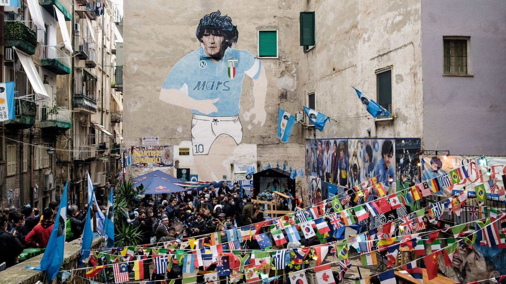 murales Maradona partenope in tour