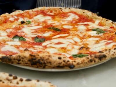 dove mangiare la vera pizza napoletana a napoli